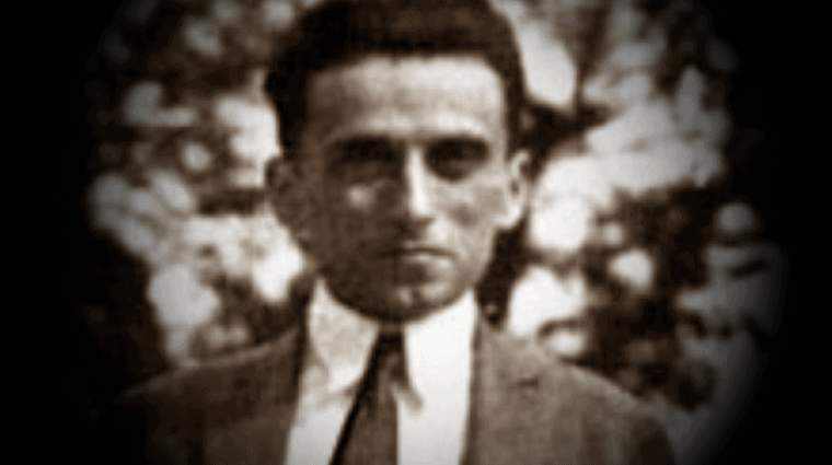 Σαν δέσμη από τριαντάφυλλα, διαβάζει ο Ηλίας Κουνέλας